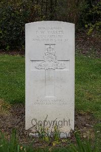 Harrogate (Stonefall) Cemetery - Yarker, Francis William